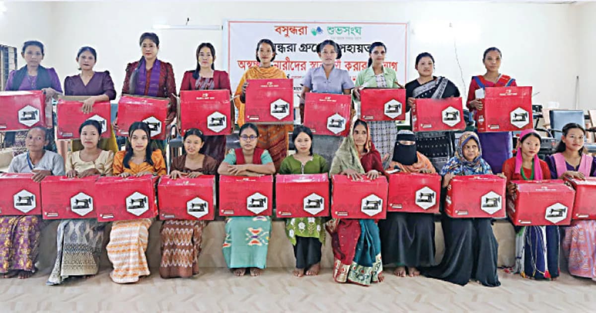 অভাব পেরিয়ে স্বাবলম্বিতার পথে বান্দরবানের ১০০ নারী