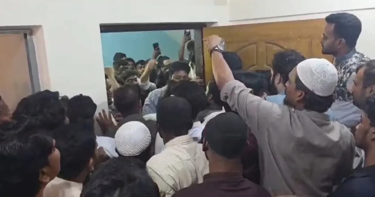 ধামরাইয়ে এনসিপির দুই পক্ষের সংঘর্ষ, আহত অন্তত ২০