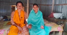 টিকটকে পরিচয় থেকে প্রেম, একসঙ্গে জীবন কাটাতে চান দুই তরুণী