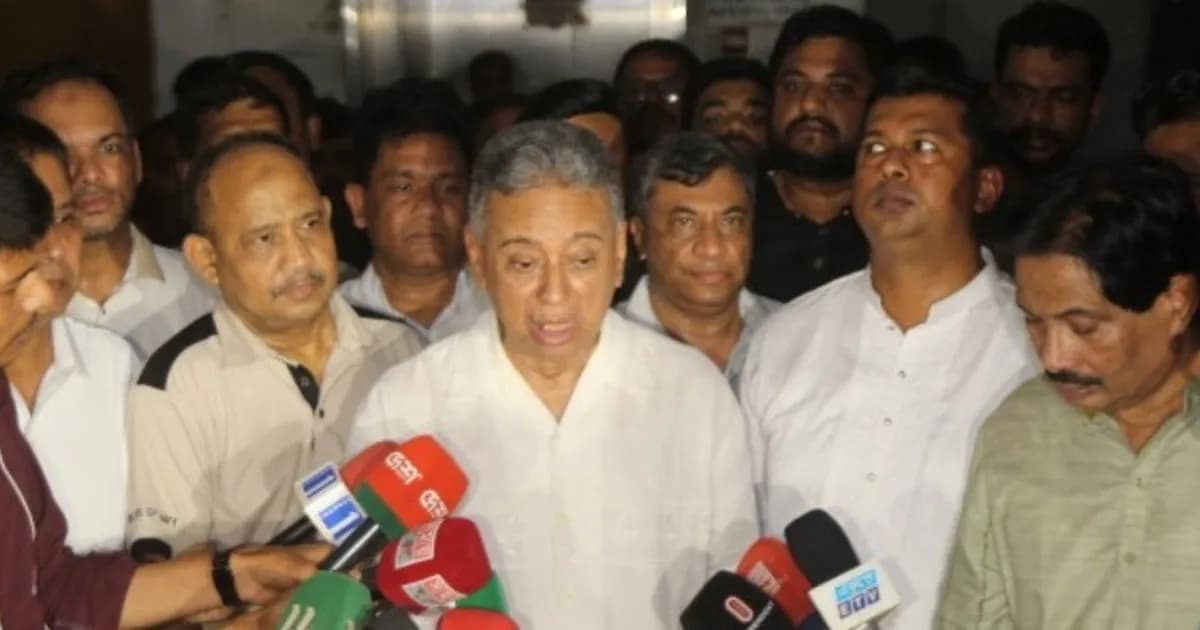 চট্টগ্রামে ক্ষতিগ্রস্ত পরিবারের পাশে থাকবে সরকার: আমির খসরু