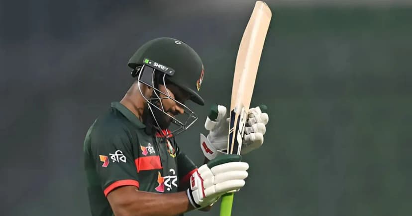 তিন উইকেট হারিয়ে শুরুতেই চাপের মধ্যে বাংলাদেশ