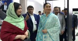 খালেদা জিয়াকে দেখতে এভারকেয়ারে জুবাইদা ও জাইমা রহমান