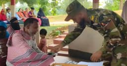 খাগড়াছড়িতে সুবিধাবঞ্চিত ও অসহায় রোগীদের পাশে সেনাবাহিনী