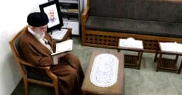 আয়াতুল্লাহ আলী খামেনির ছবি প্রকাশ করল ইরান