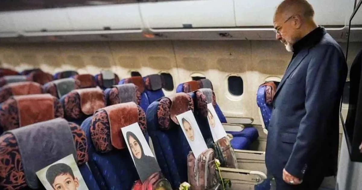 বিমানের আসনে শহীদ শিশুদের ছবি, যে বার্তা দিলেন ইরানের স্পিকার