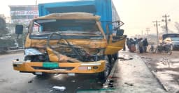 ঘোড়াঘাটে দাঁড়িয়ে থাকা ট্রাকের পেছনে ধাক্কা, চালকের সহকারী নিহত