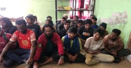 বাংলাদেশে আশ্রয় নিল ৪৯ রোহিঙ্গা অস্ত্রধারী, গুলিবিদ্ধ শিশু বেঁচে