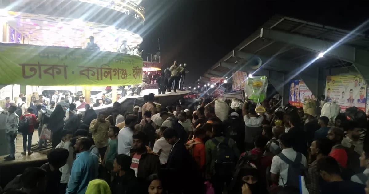 ঈদের আমেজে সদরঘাট, ভোট দিতে বাড়ি ফেরার ঢল