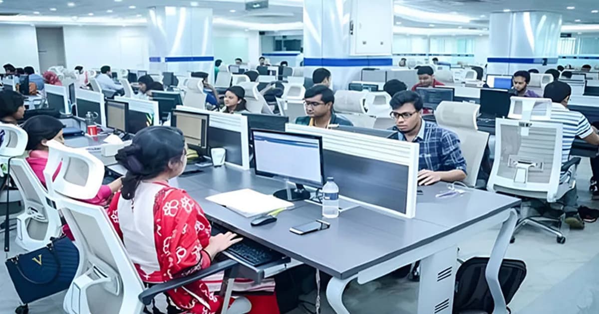 আজ থেকে অফিস-আদালত ও ব্যাংক চলবে নতুন সময়সূচিতে