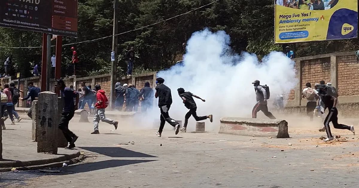 জেন-জি বিক্ষোভে সরকার পতন মাদাগাস্কারে