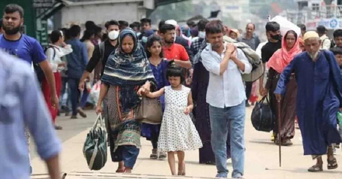 ঈদের ছুটি শেষে রাজধানীতে ফিরছেন কর্মজীবী মানুষ