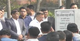 এবার শ্বশুরের কবর জিয়ারত করলেন তারেক রহমান