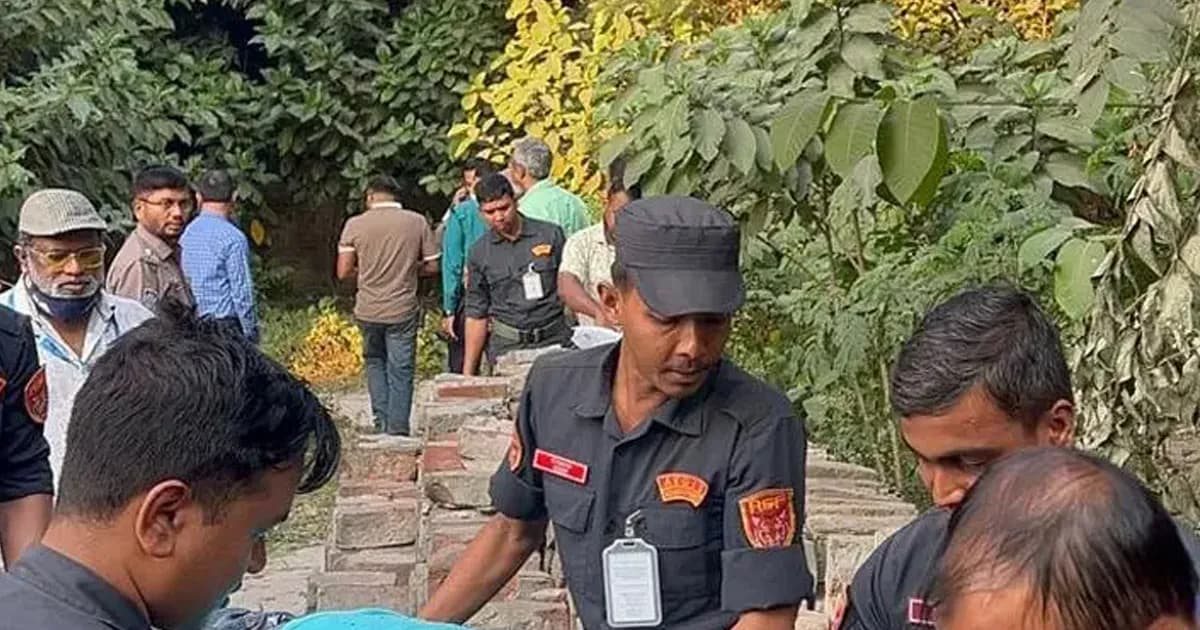 ইস্ট ওয়েস্ট বিশ্ববিদ্যালয়ের ২ ভবনের মাঝে পড়ে ছিল শিক্ষার্থীর মরদেহ