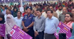 পাবনায় প্রথমবার চালু হলো ফ্যামিলি কার্ড সেবা