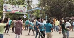 শিবির-ছাত্রদলের সংঘর্ষ, ককটেল বিস্ফোরণ ও ভাঙচুরে উত্তেজনা