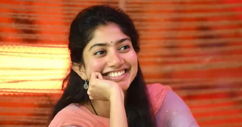 কটাক্ষের শিকার জনপ্রিয় অভিনেত্রী সাই পল্লবী