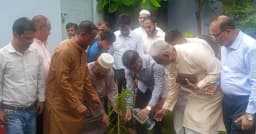 নারায়ণগঞ্জে সরকারি গাড়িচালক সমিতির তিনদিনের বৃক্ষরোপণ কর্মসূচি শুরু