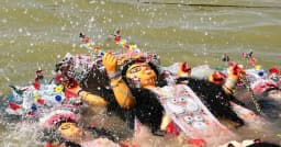 ঢাকার ৩৩ স্থানে প্রতিমা বিসর্জন, নিরাপত্তায় ১৬ হাজার পুলিশ