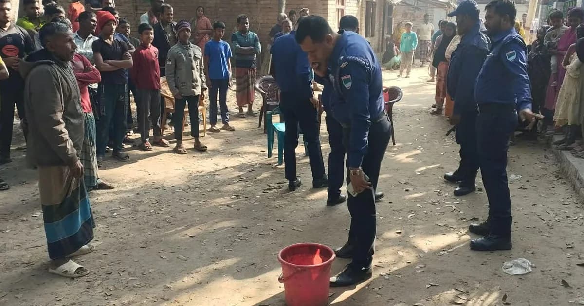 মেহেরপুরে ভোটকেন্দ্রের পাশে ককটেল সদৃশ বস্তু উদ্ধার