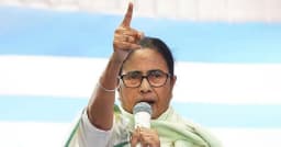 আমি পদত্যাগ করবো না, বললেন মমতা