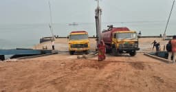 ঈদযাত্রায় ঘরমুখো মানুষের গলার কাঁটা দৌলতদিয়া-পাটুরিয়া নৌরুট