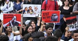 দিল্লি থেকে বেঙ্গালুরু, শহরে শহরে ছড়িয়ে পড়ছে শিক্ষার্থীদের বিক্ষোভ