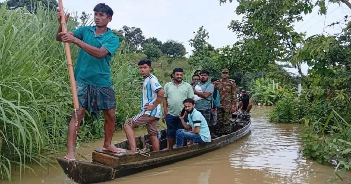 সেনাবাহিনীর সহায়তায় সাজেক ছাড়লেন আটকে পড়া ৪৬১ পর্যটক