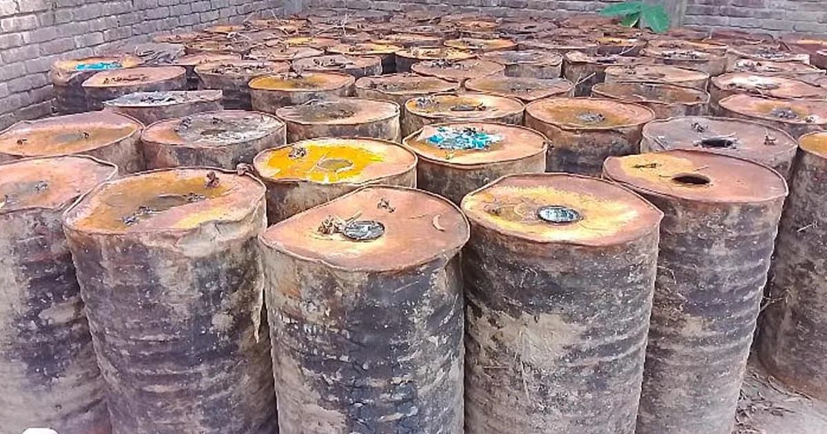 জিয়ানগরে আবারও ৭৫ ব্যারেল চোরাই বিটুমিন পরিত্যক্ত অবস্থায় উদ্ধার