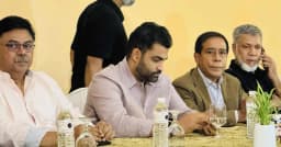 ক্রীড়া প্রতিমন্ত্রীর কাছে বিসিবি নির্বাচনে অনিয়মের অভিযোগ দিচ্ছেন তামিমরা