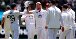 দুই দিনেই টেস্টে অস্ট্রেলিয়াকে হারাল ইংল্যান্ড