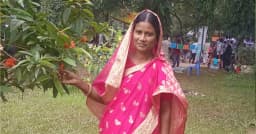 ৫২ বছর বয়সে এইচএসসি পাস, শেফালীর অর্জন জিপিএ ৪.২১