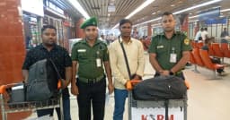 বিমানবন্দরে প্রবাসীর হারানো লাগেজ উদ্ধার করে দিল আনসার