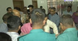 বিচারকের বাসায় ঢুকে ছুরিকাঘাতে ছেলেকে হত্যা, স্ত্রী আহত