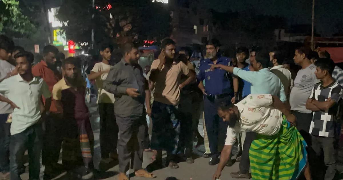 ধামরাইয়ে ট্রাকের চাপায় অটোরিকশা চালক নিহত