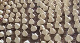 ঈশ্বরদীতে শীতের আমেজে ঘরে ঘরে ‘কুমড়ো বড়ি’ তৈরির হিড়িক