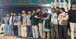 হাদিকে গুলি করে স্লোগান রুখে দেওয়া যাবে না, ঢাবিতে বিক্ষোভ