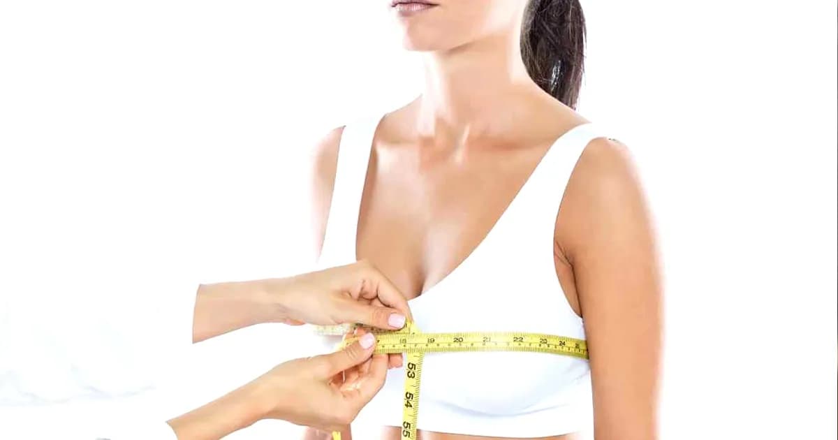 অতিরিক্ত বড় স্তনে বাড়ছে স্বাস্থ্যঝুঁকি, ভুগছেন বহু নারী