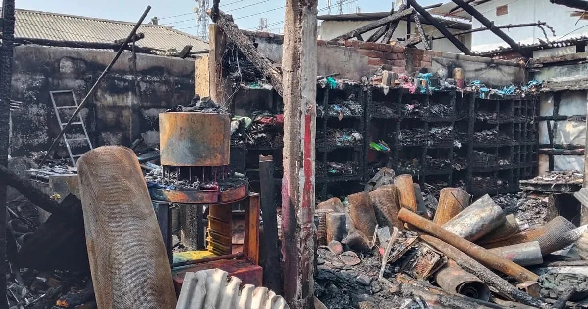 পঞ্চগড় বাজারে ভয়াবহ অগ্নিকাণ্ড, কয়েক কোটি টাকার ক্ষতি
