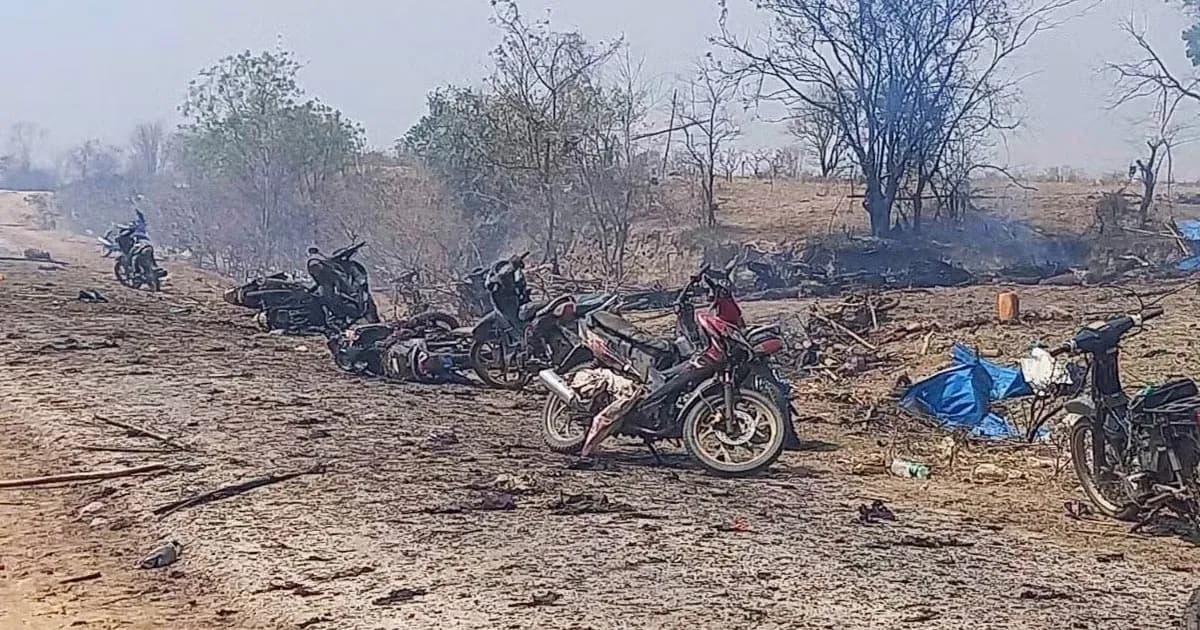 মিয়ানমারে বৌদ্ধদের উৎসবে জান্তার বোমা হামলায় নিহত ৪০