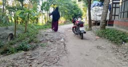 ভাঙাচোরা ইটের রাস্তায় দুর্ভোগে তিন গ্রামের দুই হাজার মানুষ
