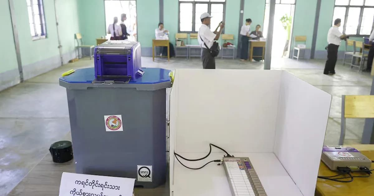 মিয়ানমারে ‘সাজানো’ নির্বাচনে তরুণদের অনীহা, ভোটকেন্দ্রে বয়স্কদের ভিড়