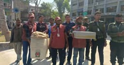 চুয়াডাঙ্গায় দুটি আসনে নির্বাচনী সরঞ্জামাদি প্রদান