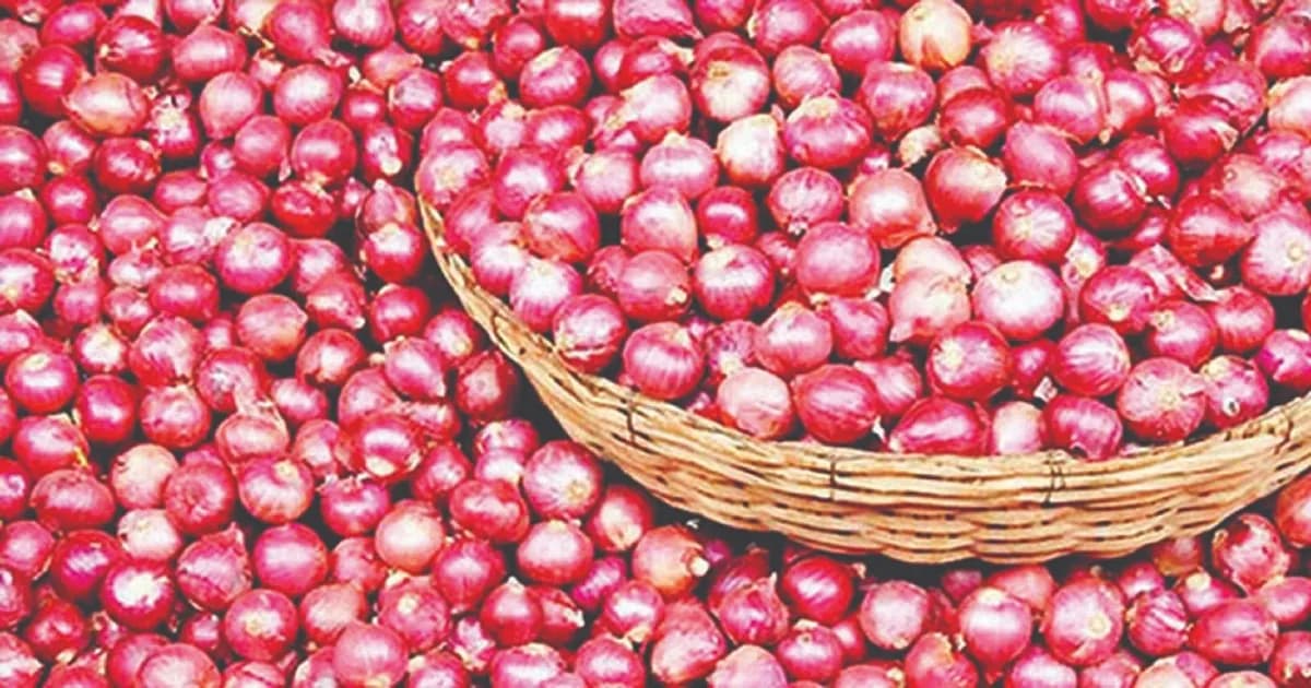 বাণিজ্য উপদেষ্টার হুঁশিয়ারির পরও ঊর্ধ্বমুখী পেঁয়াজের দাম