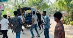 ‘জয় বাংলা’ স্লোগান দিয়ে গোপালগঞ্জে পুলিশের ওপর হামলা