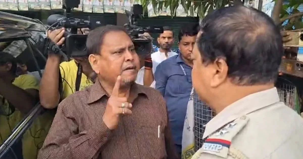 ভোট শুরুর পরই বাবরি মসজিদের মূল উদ্যোক্তা হুমায়ুন কবীর আটক