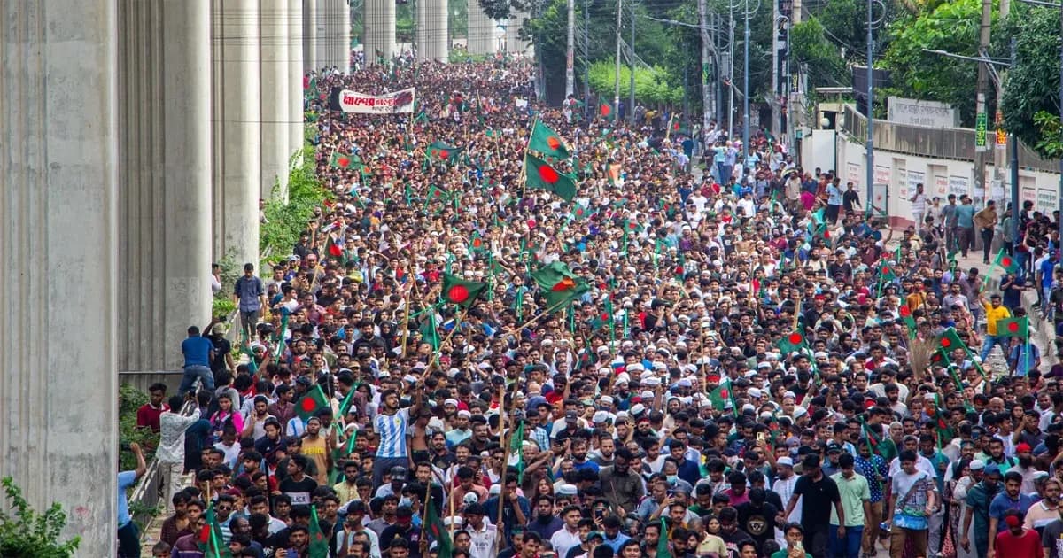 রক্তঝরা জুলাই গণঅভ্যুত্থানে ইতিহাসের নতুন অধ্যায়ে বাংলাদেশ