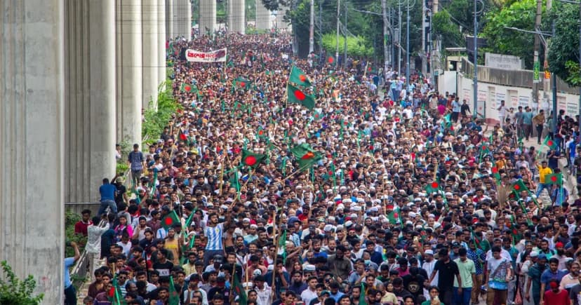 রক্তঝরা জুলাই গণঅভ্যুত্থানে ইতিহাসের নতুন অধ্যায়ে বাংলাদেশ