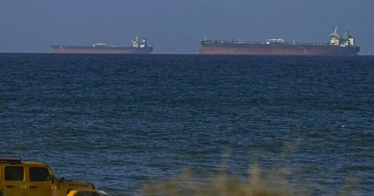 হরমুজ প্রণালিতে টোল নিবে ইরান, ব্যারেলপ্রতি ১ ডলার