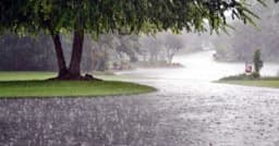 সারাদেশে বজ্র-শিলাবৃষ্টির আভাস, কমতে পারে তাপমাত্রা