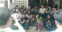 ঢাবিতে সাত শিক্ষার্থী আহতের ঘটনায় প্রক্টরকে জবাব দেওয়ার আলটিমেটাম